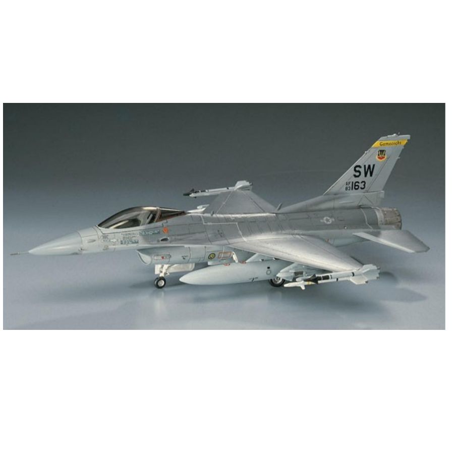 HASEGAWA HA00232 1/72 F-16C Fi - Model Kit Hasegawa avis et prix